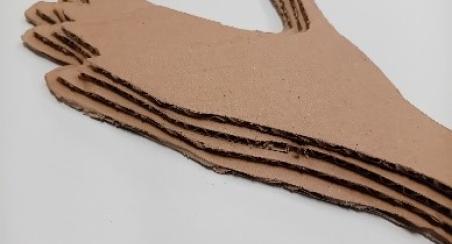 Atelier sculpture en carton © Musées de Vannes