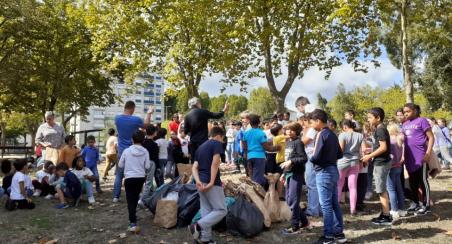 World clean Up Day - Enfants écoles Vannetaies