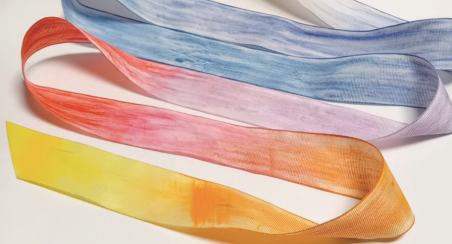 Bâton de danse de l’atelier La danse des couleurs© Musées de Vannes